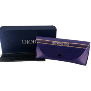 Брендовый футляр для очков